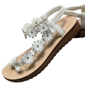 Annie Comfort Women’s Floral Appliqué Slingback Sandals Size 8.5W NEW